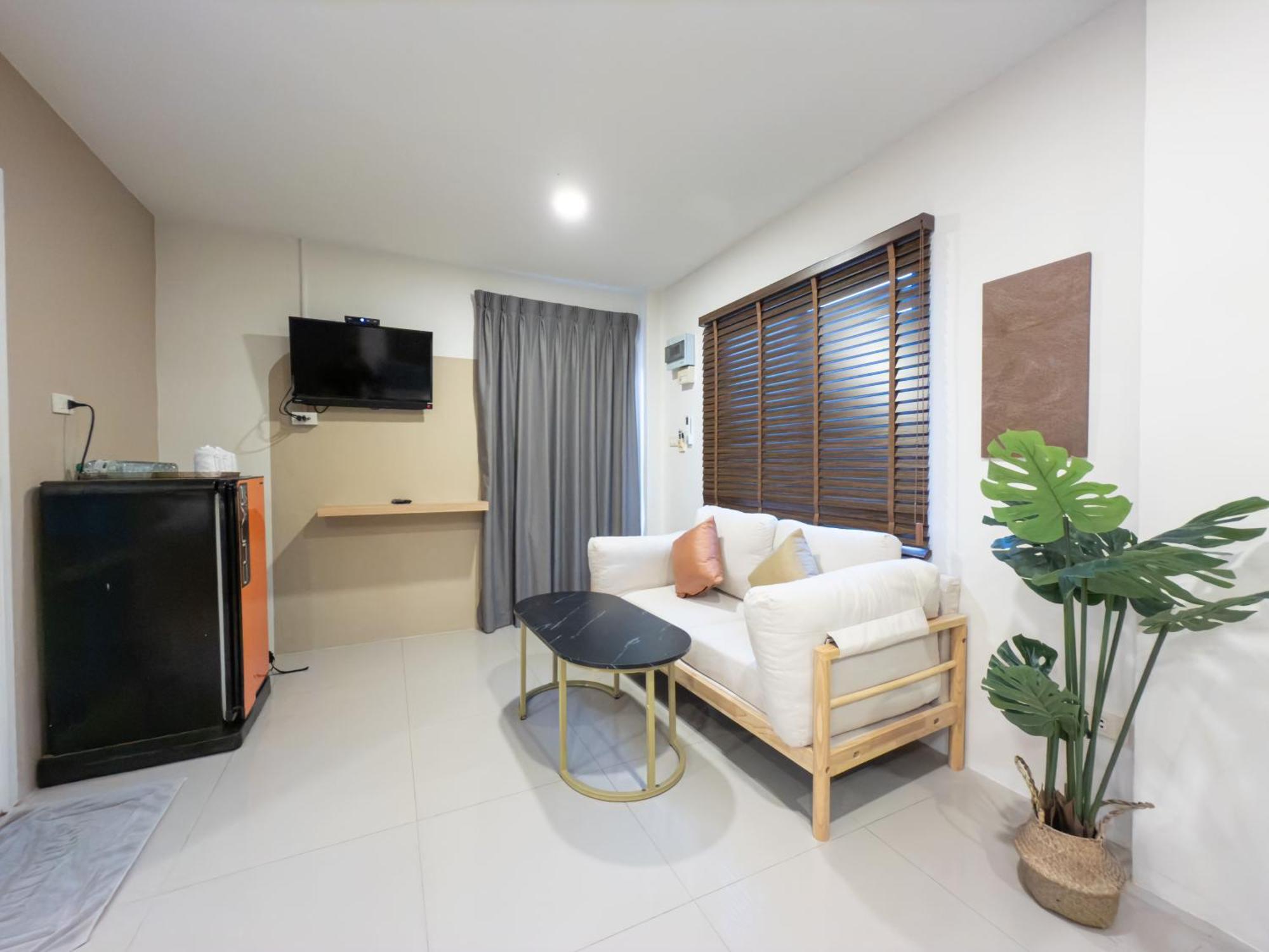 Hotel The Seathru Koh Larn Pattaya Exterior foto